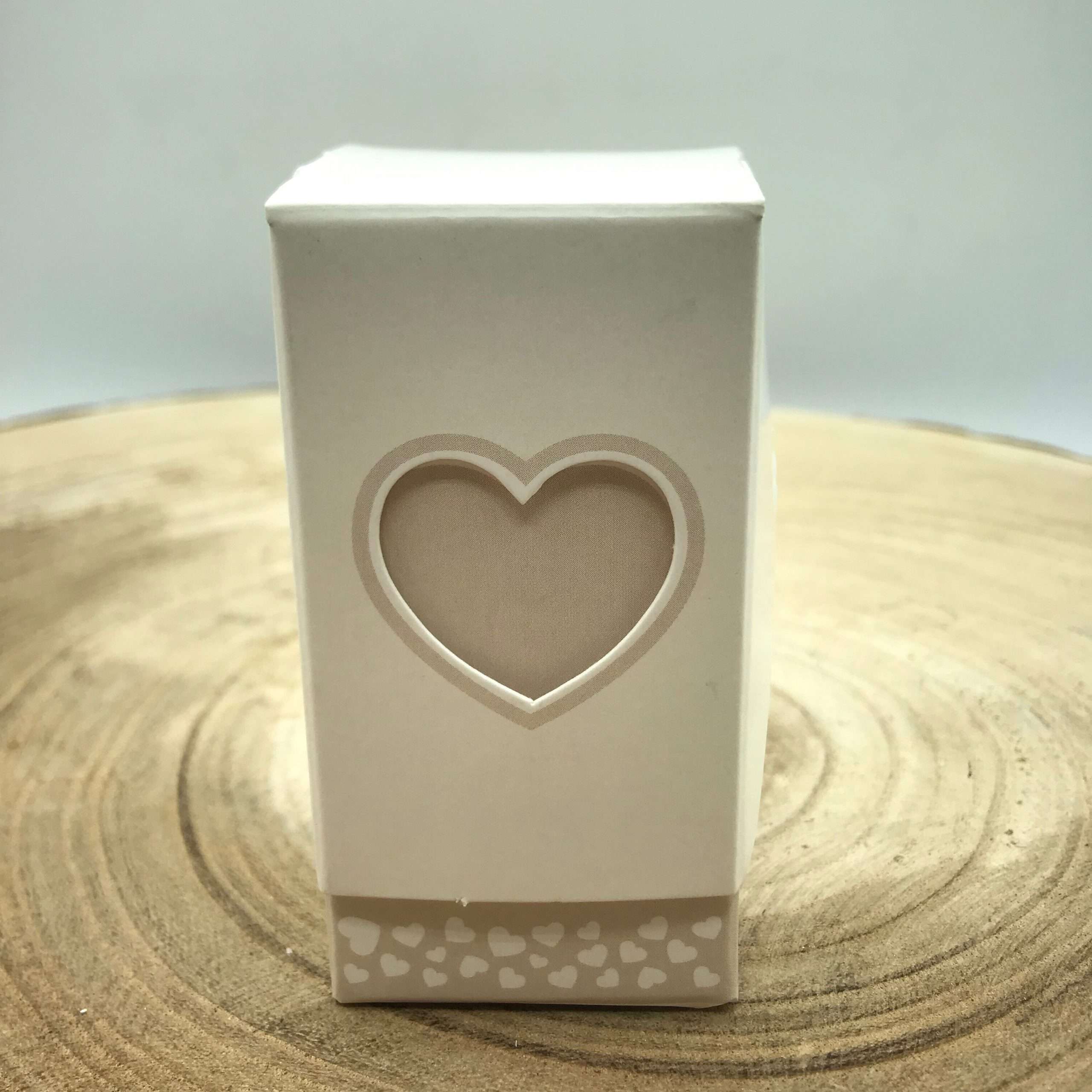 Scatolina-porta-confetti-fai-da-te-cuore-avorio-(3)