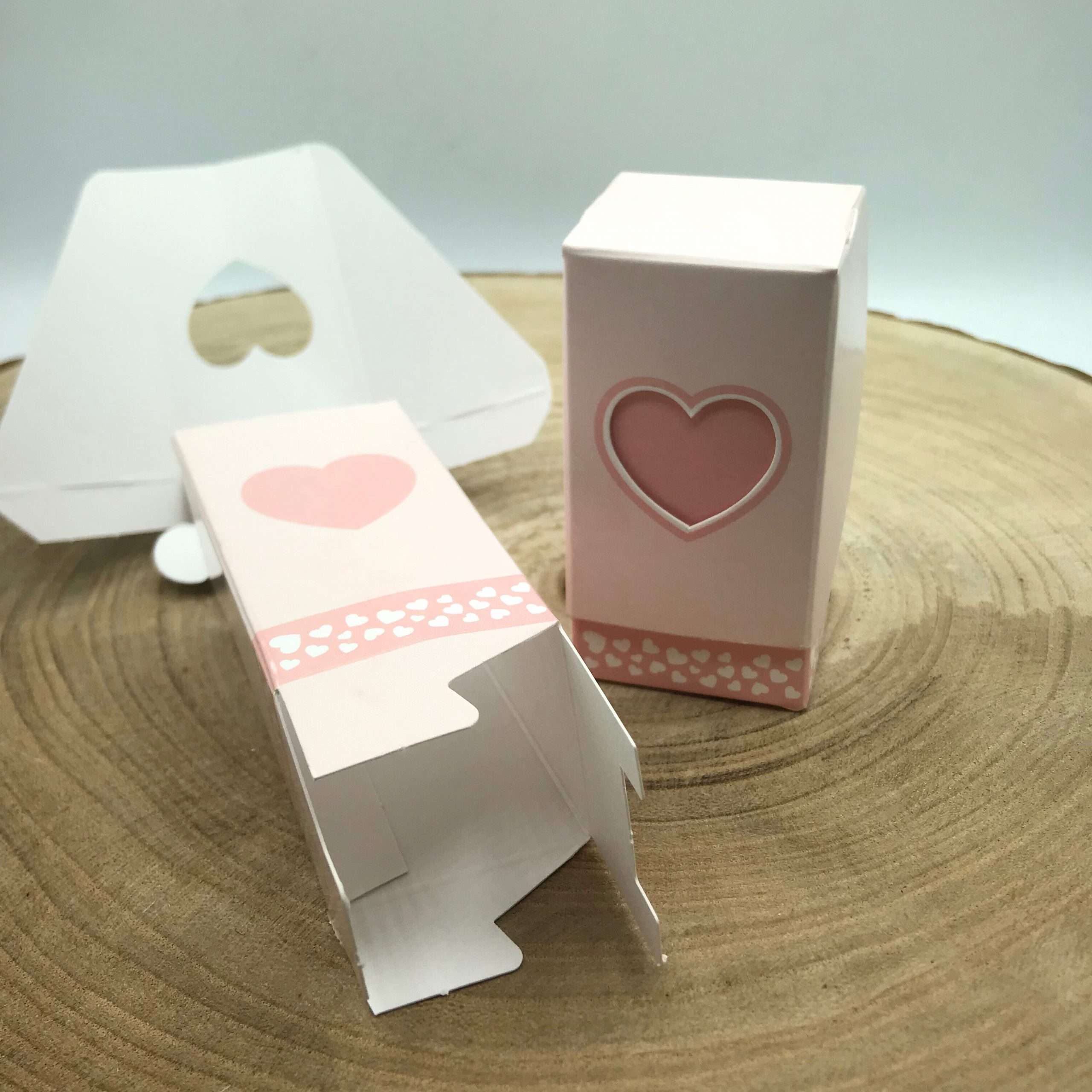 Scatolina-porta-confetti-fai-da-te-cuore-cipria-(1)