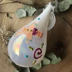 Pallina Natalizia Goccia in Vetro Bianco Perla con Ginger Bread